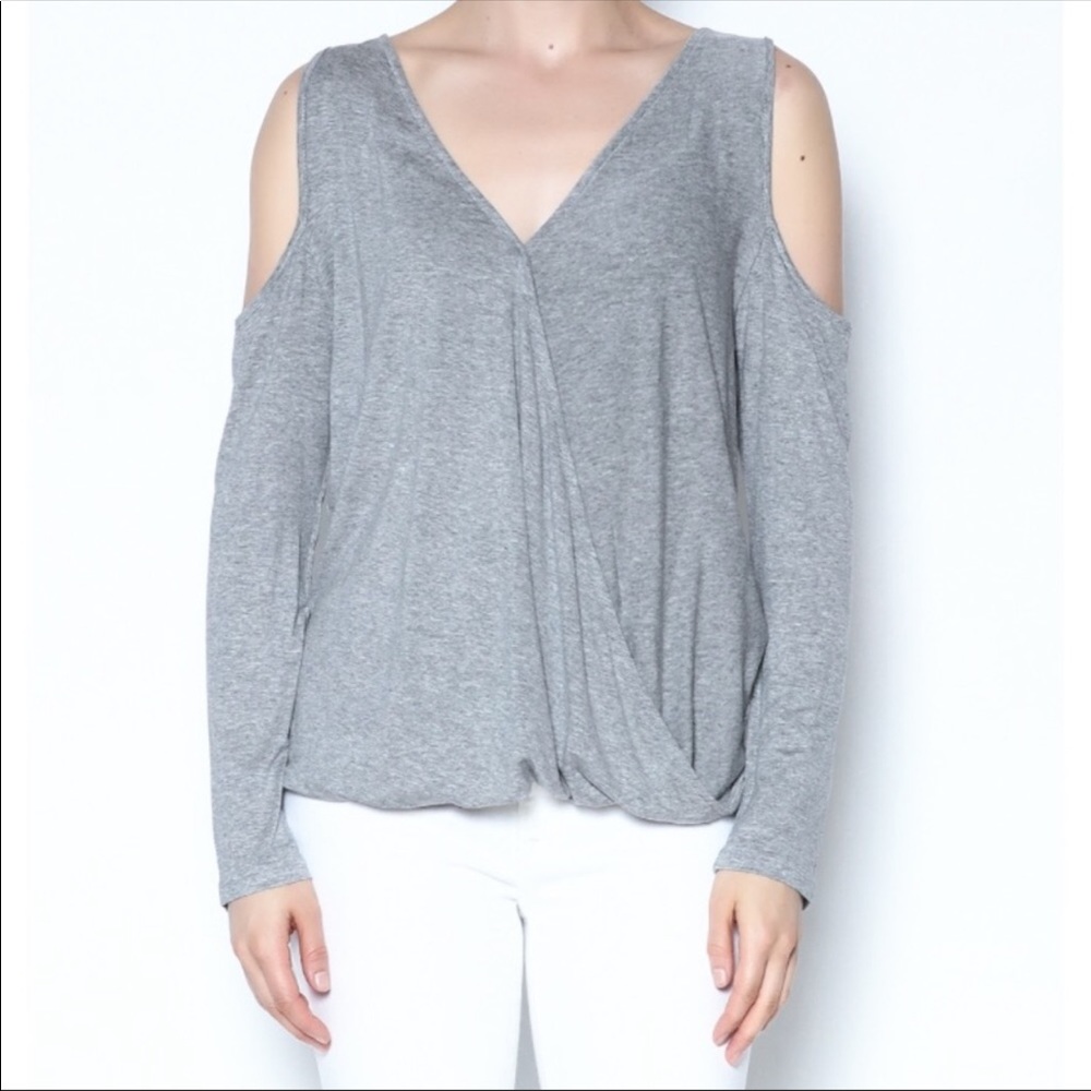 She and Sky perfect cold shoulder top, worn once